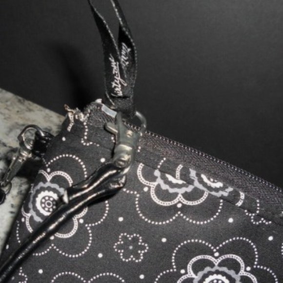 Thirty-one Black White Floral Wallet Wristlet Removable Strap - Picture 4 of 7